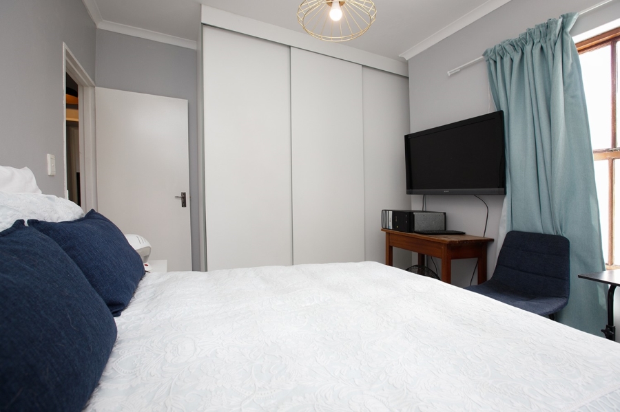 To Let 2 Bedroom Property for Rent in Wynberg Western Cape